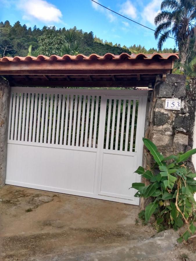 Casa com piscina aquecida e com grande área verde. Ubatuba Exterior foto